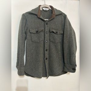 Vintage Woolrich Shirt Jacket Mens S/M Mens green  Wool Button Up USA Made 70s